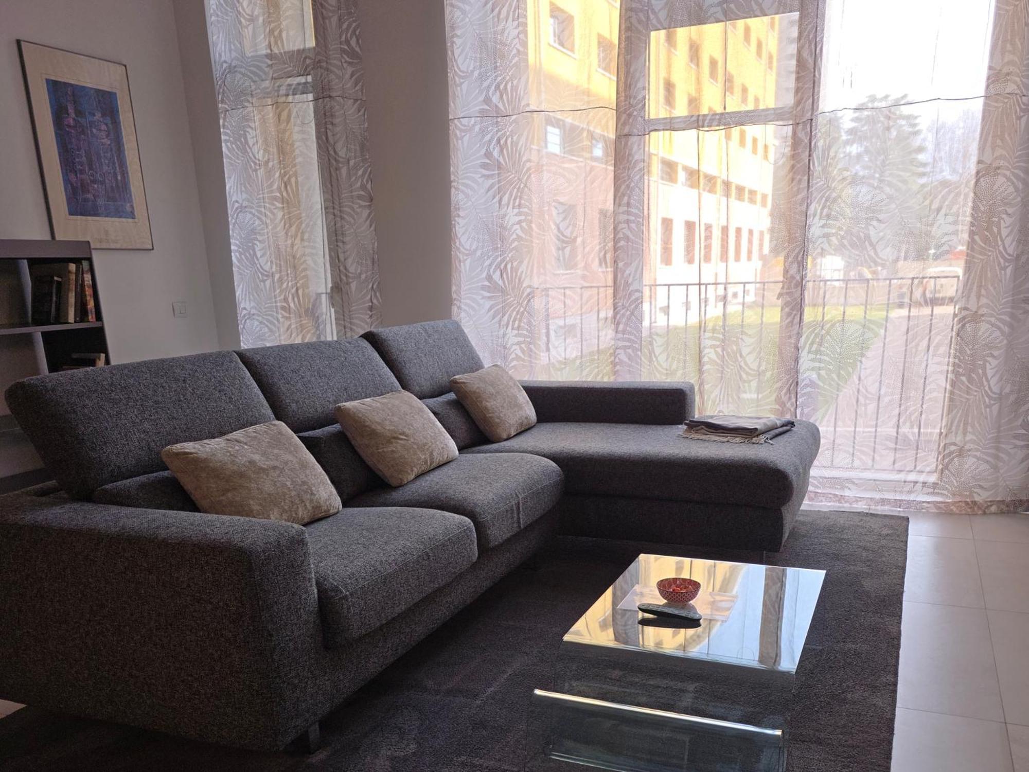 Space Loft - Close To M5 Subway - Free Parking - Sky & Netflix Tv Appartement